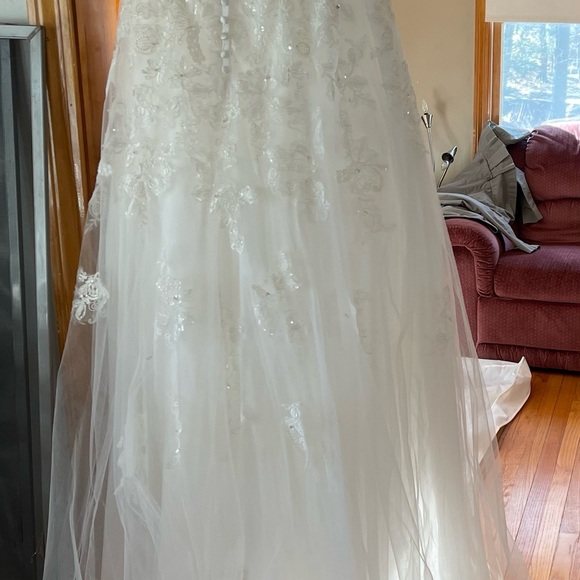 Wedding Dress Size 16 - Picture 13 of 16